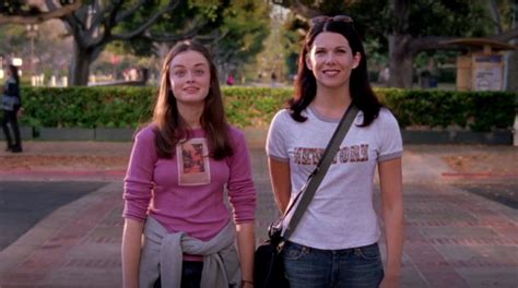 Where Did Gilmore Girls Film: A Journey Through Stars Hollow and Beyond